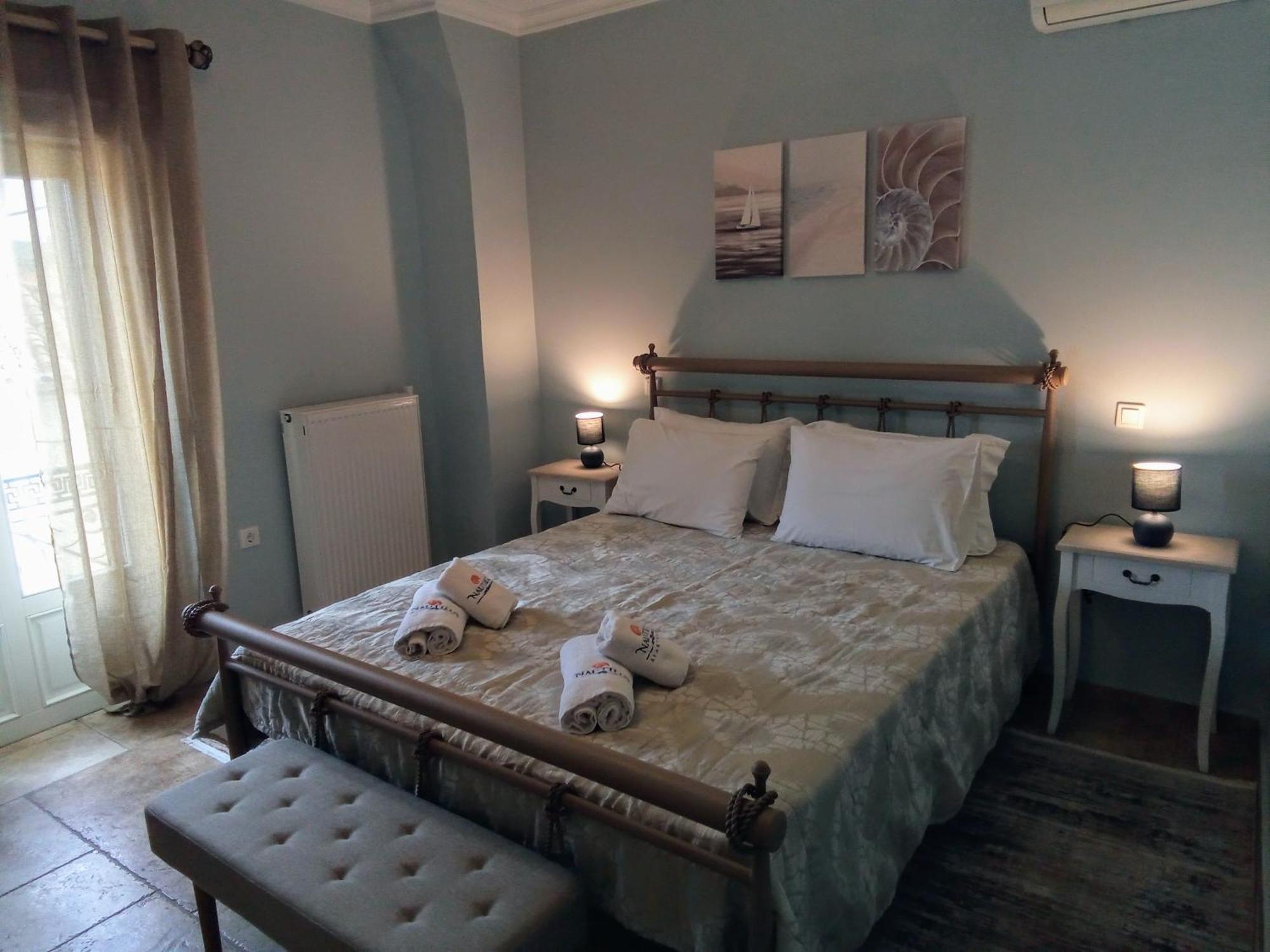 Nautilus Luxury Suites Galaxidi Room photo